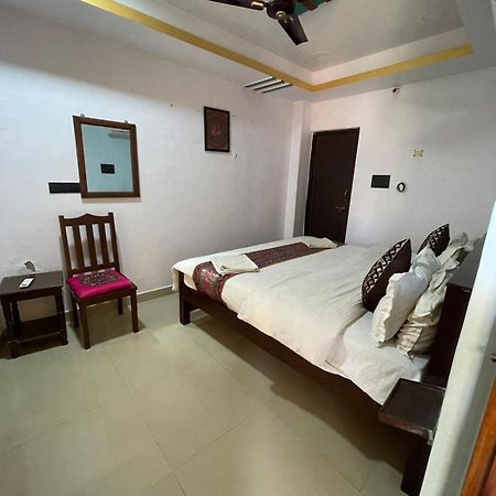 Hotel Neem Haveli Джайсалмер Экстерьер фото