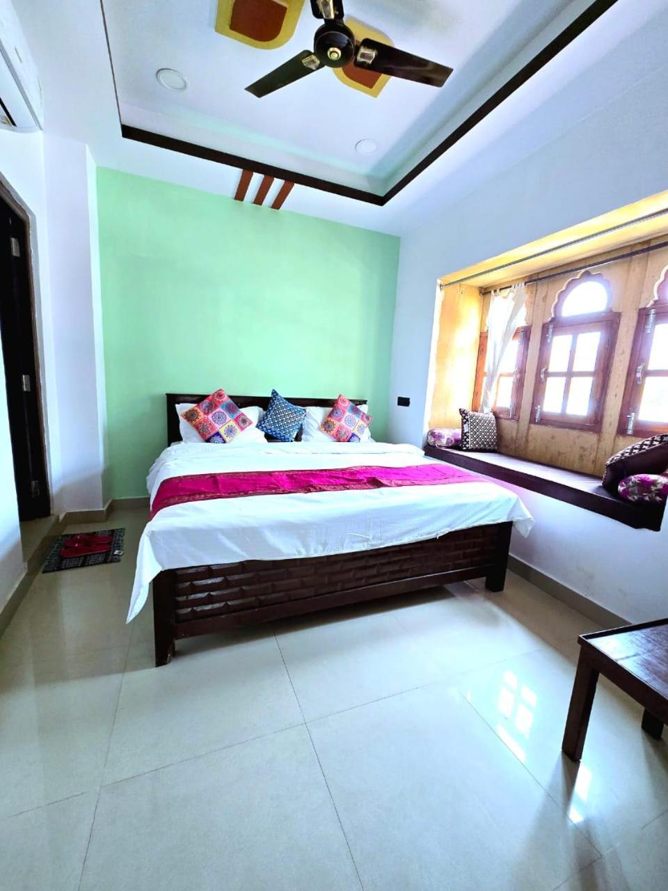 Hotel Neem Haveli Джайсалмер Экстерьер фото