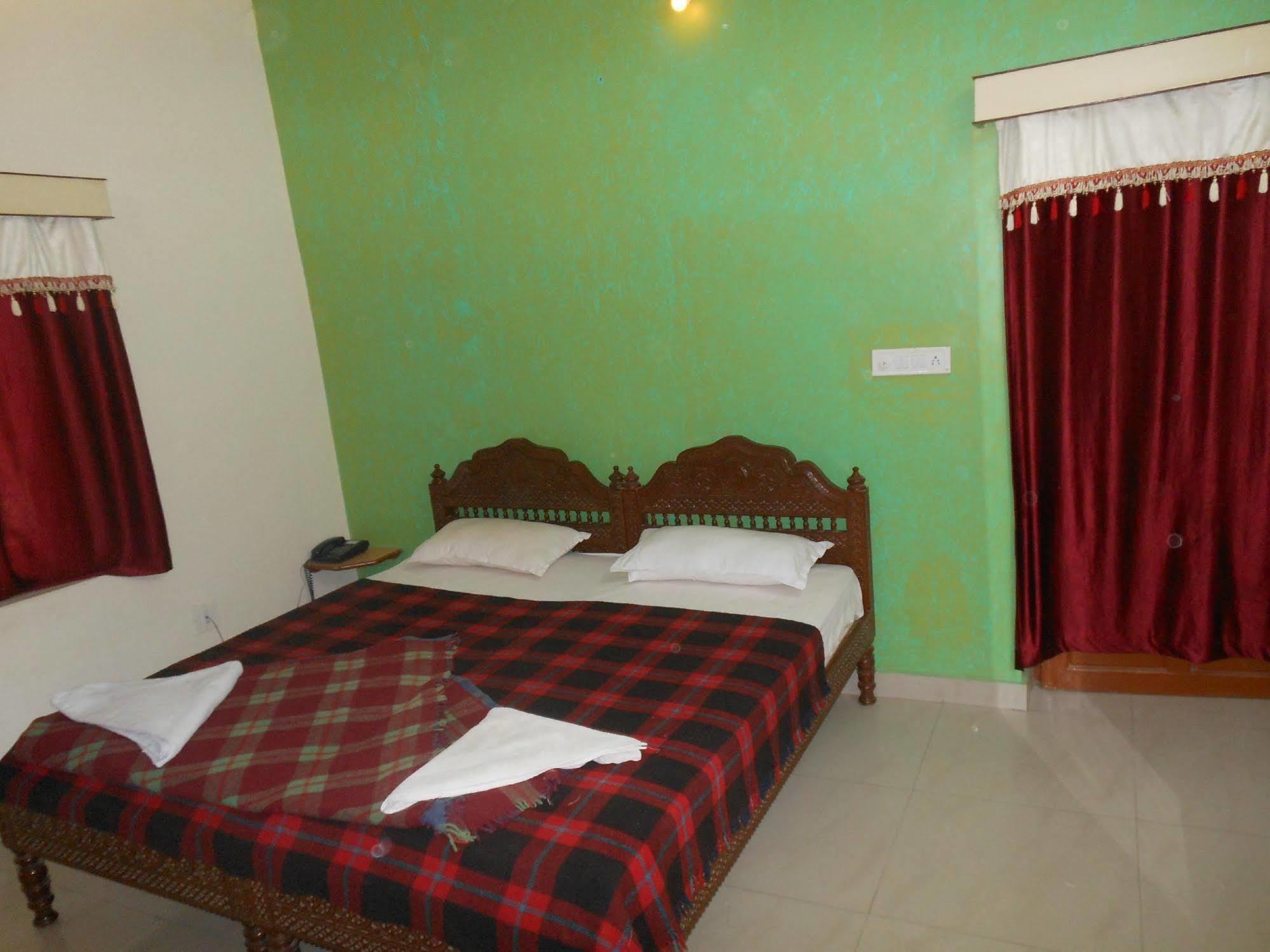Hotel Neem Haveli Джайсалмер Экстерьер фото